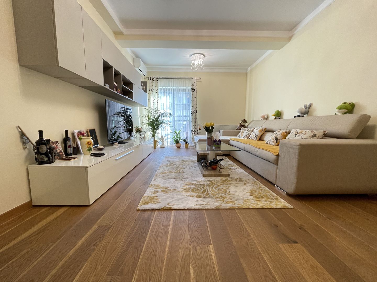 APARTAMENT DE LUX MOBILAT SI UTILAT - Poză 1