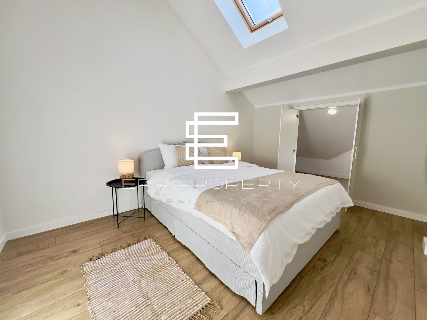 Penthouse 4 camere, terasa 14.42 mp mobilat -zona Aeroport Sibiu - Poză 10