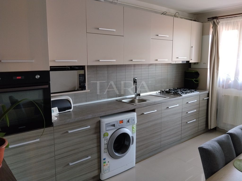 Apartament 2 camere, balcon generos, parcare.  Zona Terra Residence. - Poză 1