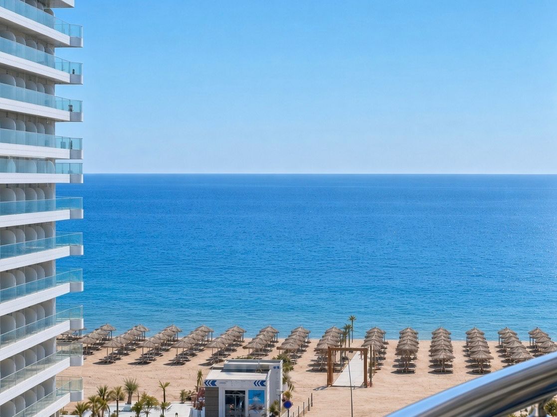 Imobil cu terasa dubla | prima linie la mare | Complex cu piscina - Poză 1