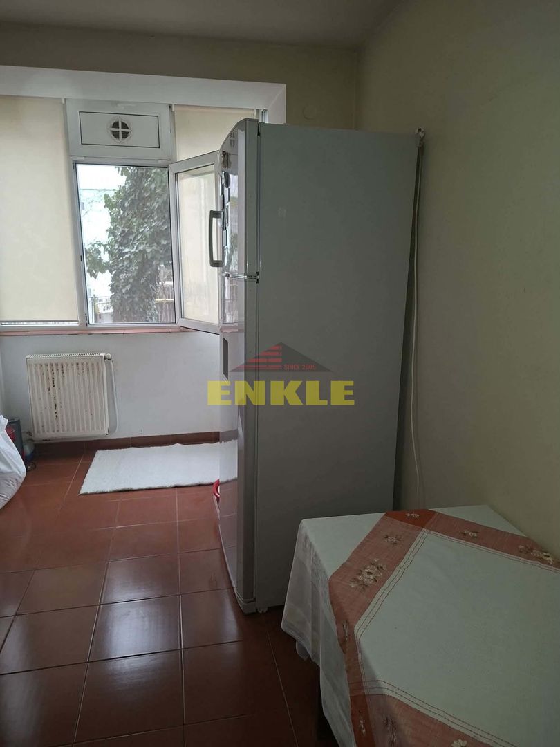 De inchiriat apartament cu 3 camere, zona Bulevard - Poză 4