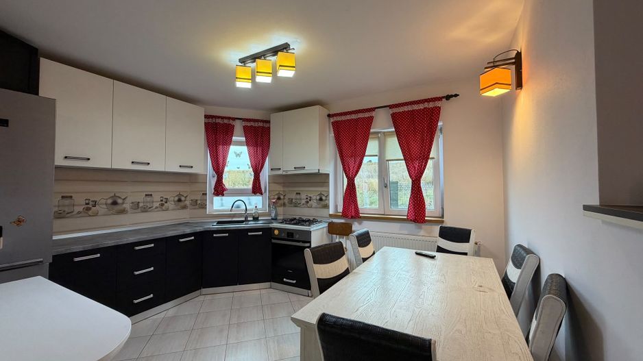 Casă de vânzare în Șura Mare, teren 334 mp - Poză 1