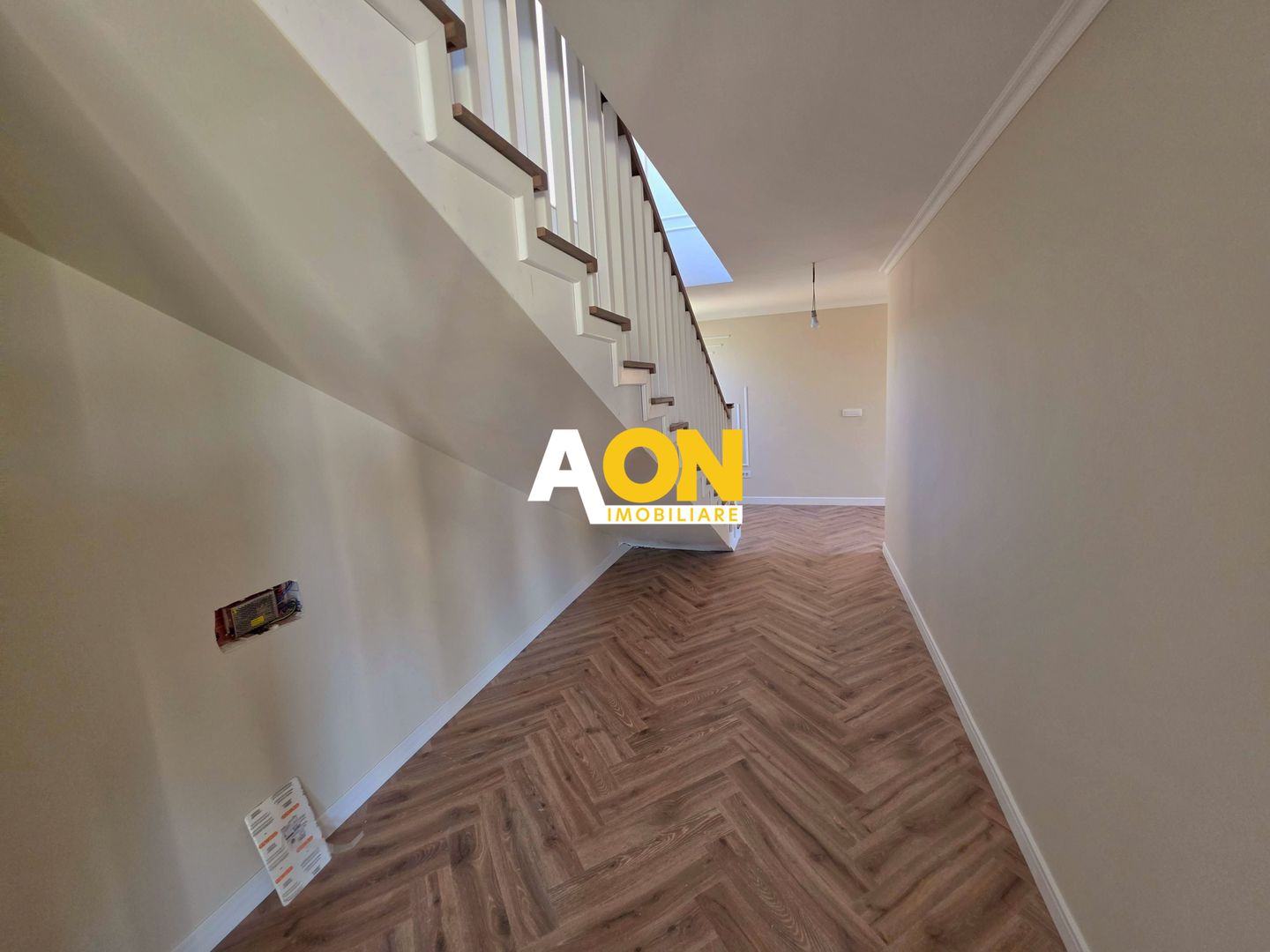 Casa premium la cheie, 4 camere, 1477 mp teren, Ciugud - Poză 10