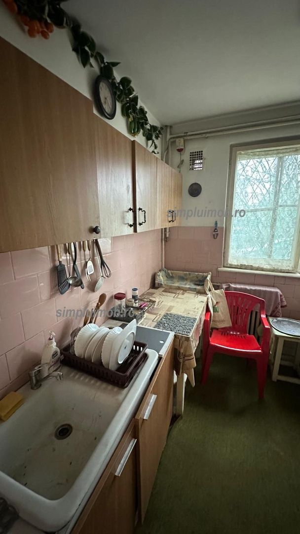 Apartament 3 camere la parter Bd Constructorilor ideal investitie - Poză 9