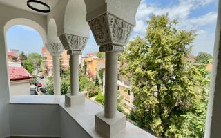 Primaverii vila 650 mp stil arhitectonic neoromanesc - Poză 1