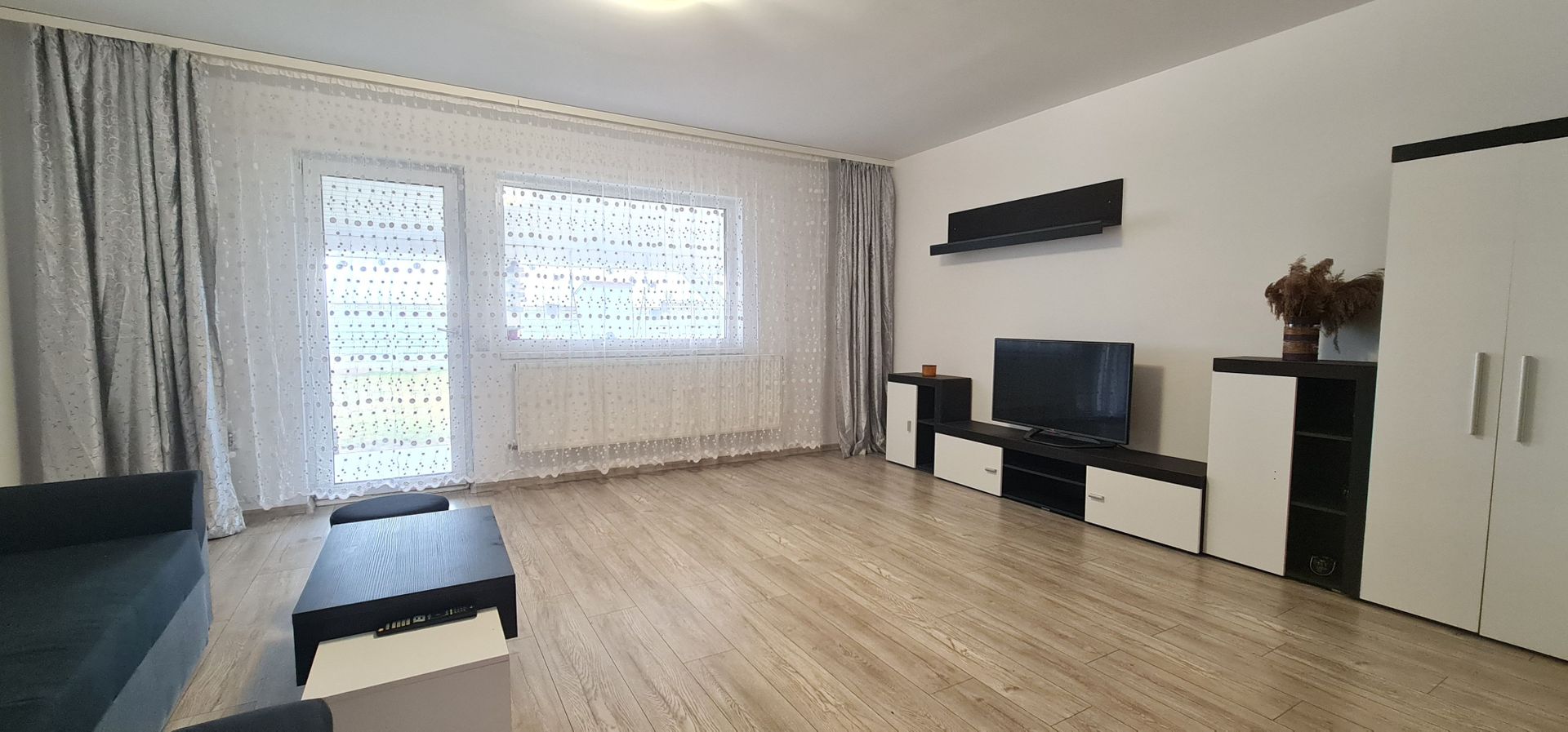 Casa mobilata si utilata in Cartier Izvor Tarlungeni Brasov - Poză 2