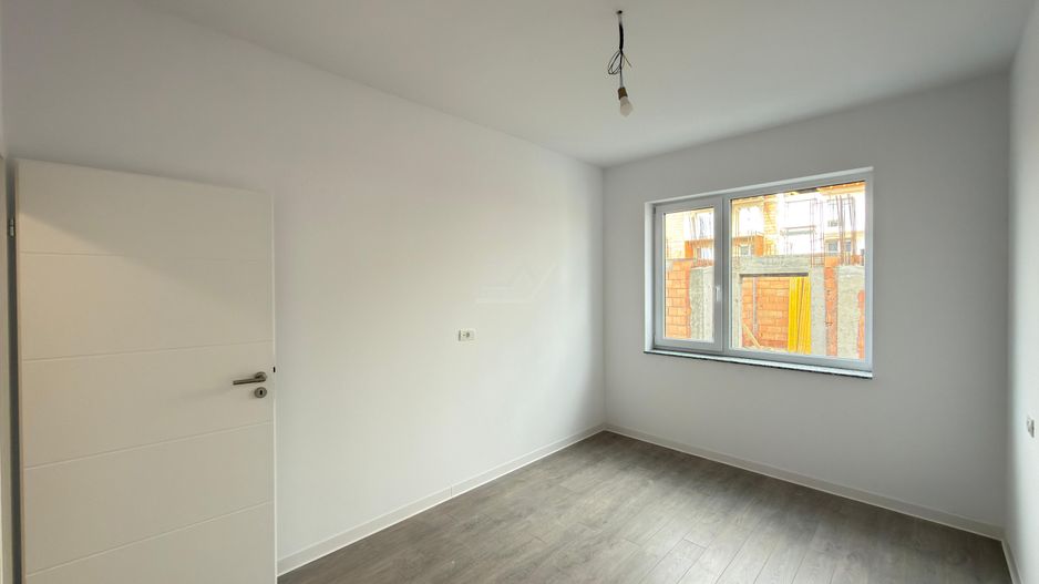 Bloc la asfalt. Etaj 1. Loc de parcare. - Poză 7