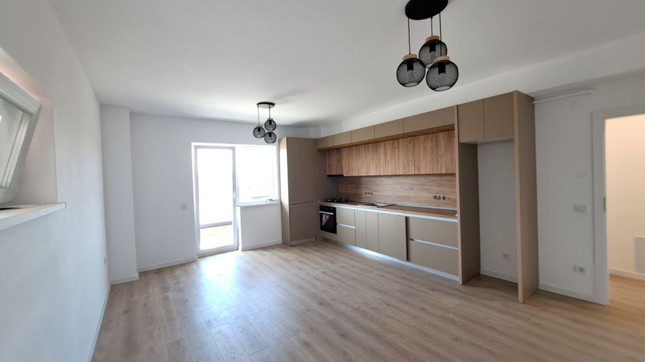 Apartament 3 camere Sibiu - bloc cu lift, parcare subterana - Poză 1