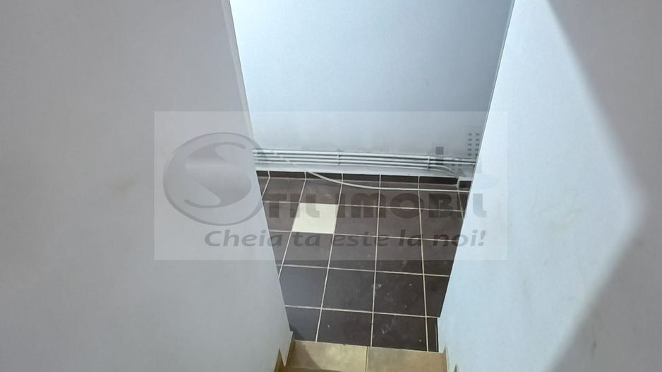 Casă spațioasă 5 camere | Valea Ursului La stradă principală | - Poză 31