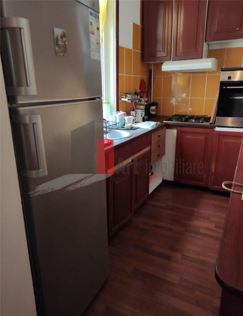Apartament in vila la etajul 1 intre Romana si P-ta Victoriei - Poză 8