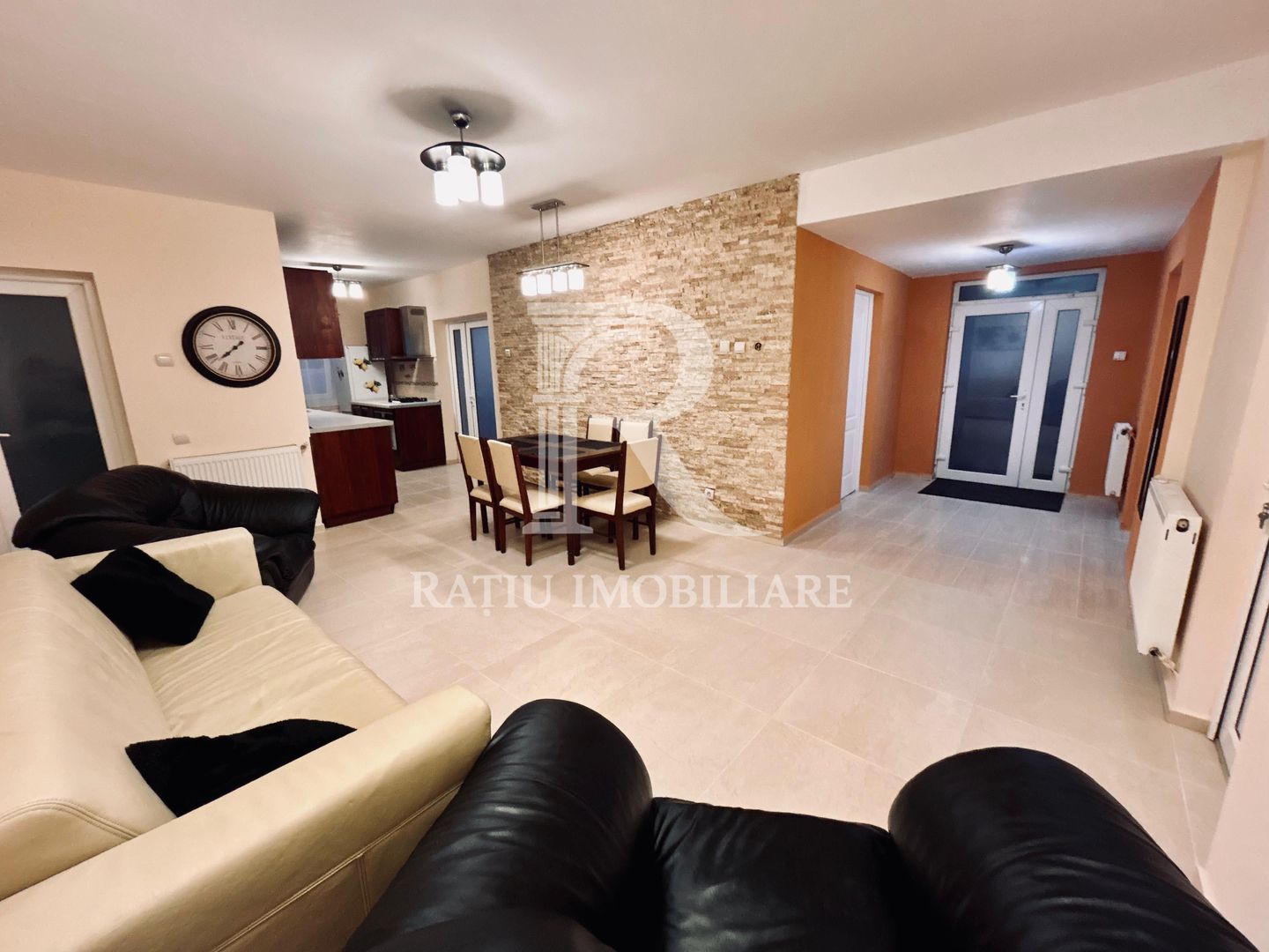 Casa cu 4 camere | Pet Friendly | Zona Metro | Oradea - Poză 1