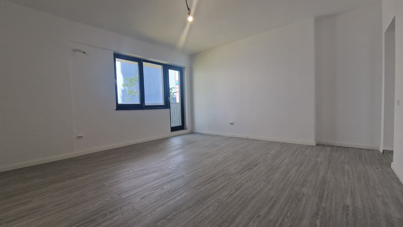 METROU PACII 2 CAMERE CU GRADINA DE 150 mp  COMISION 0% - Poză 2