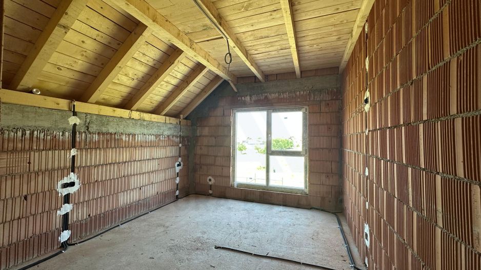 Casă tip duplex curte 350 mp 120 mp utili terasa 22 mp Sura Mare - Poză 12