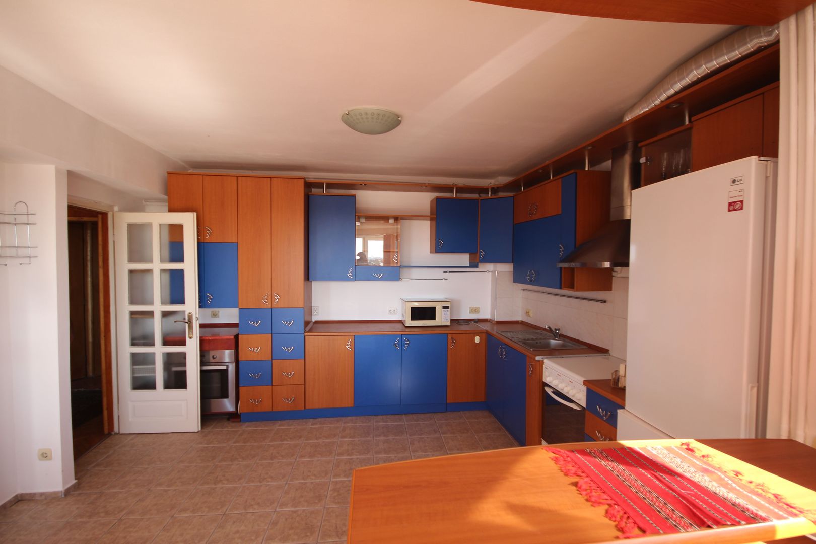 Spatios cu priveliste deosebita - Poză 16