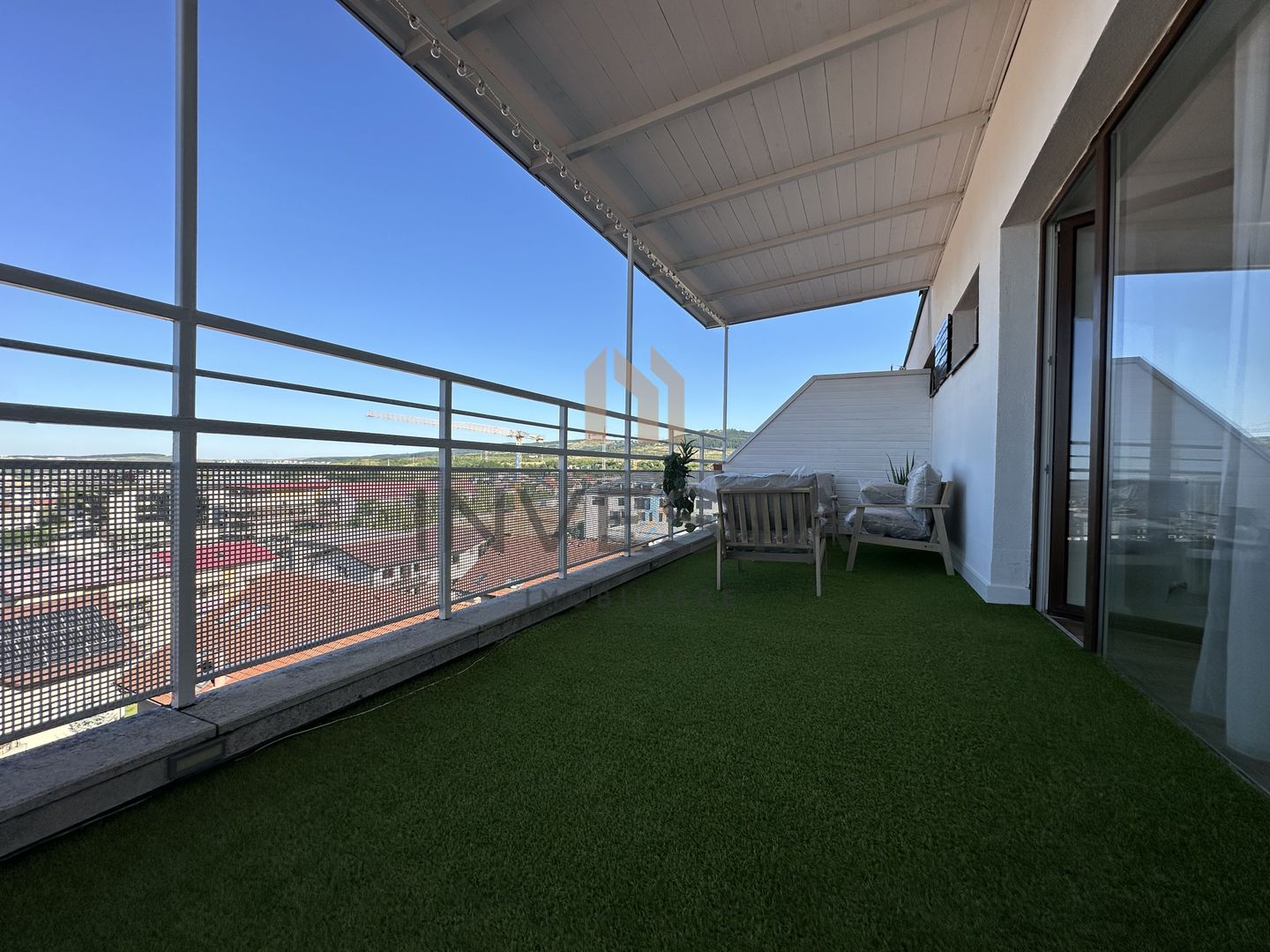 Penthouse de lux pe 2 nivele cu 4 terase in Buna Ziua! - Poză 32