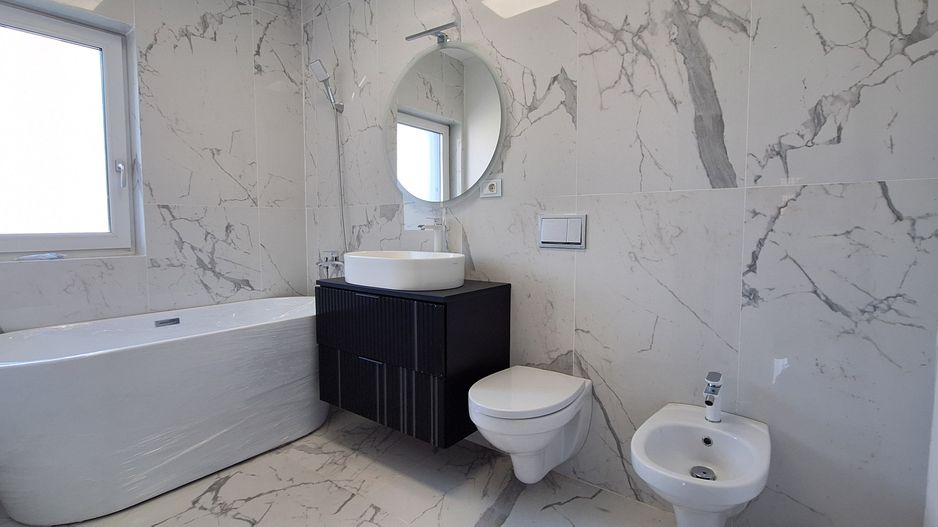 Duplex superb despartit prin garaj - Poză 14