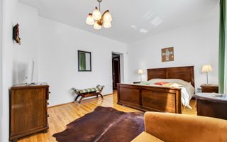 Casa pe 3 niveluri | Terasa cu priveliste | 3 parcari | Pozitie centrala - Poză 6