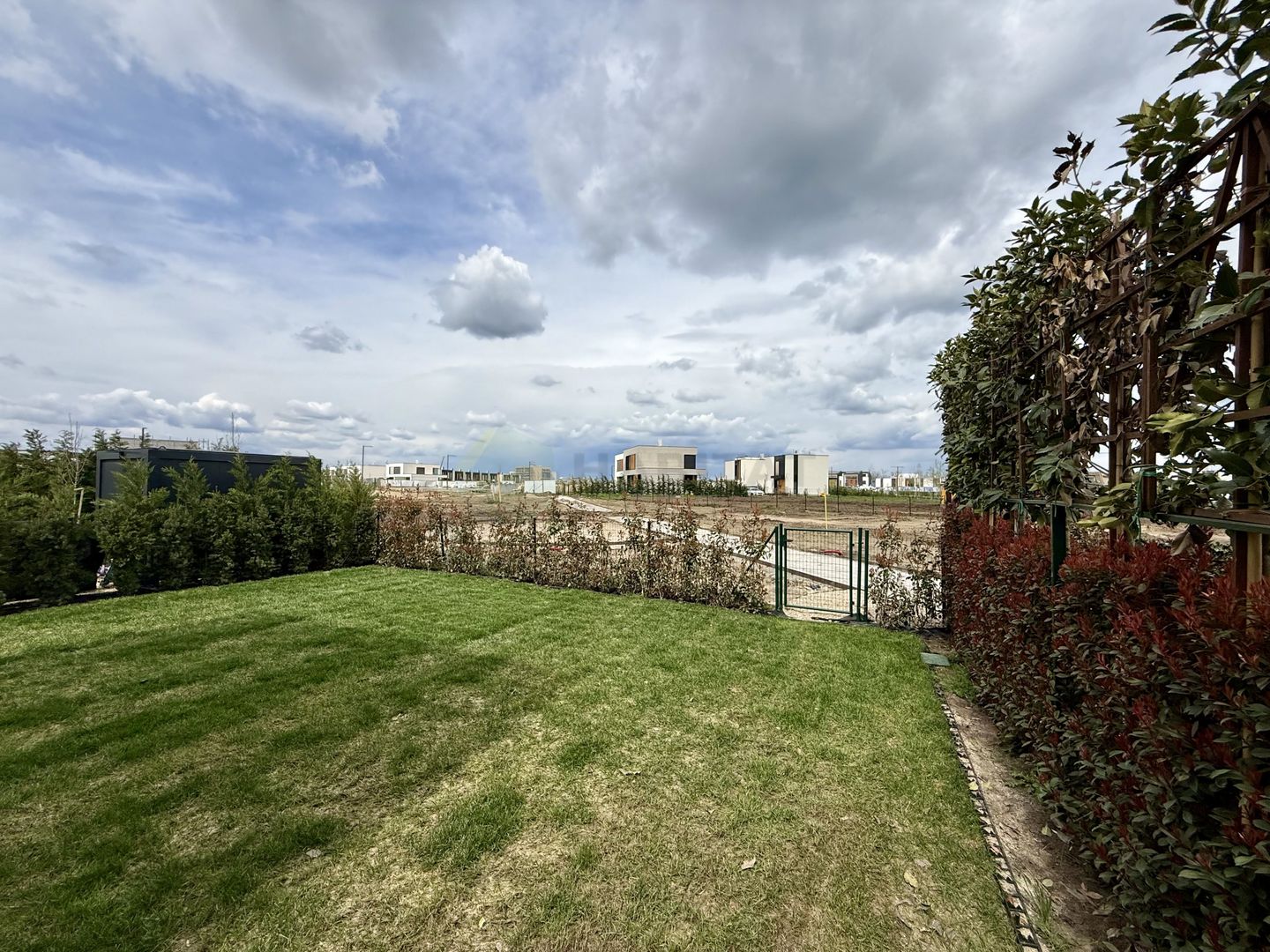 Vila tip duplex in Amber Forest, langa padure - Poză 16