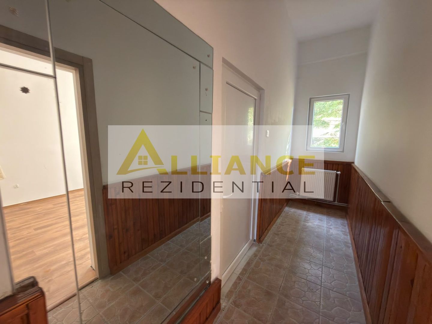 Casa individuala de vanzare in Catelu - 14 camere - teren 1550 mp - Poză 5