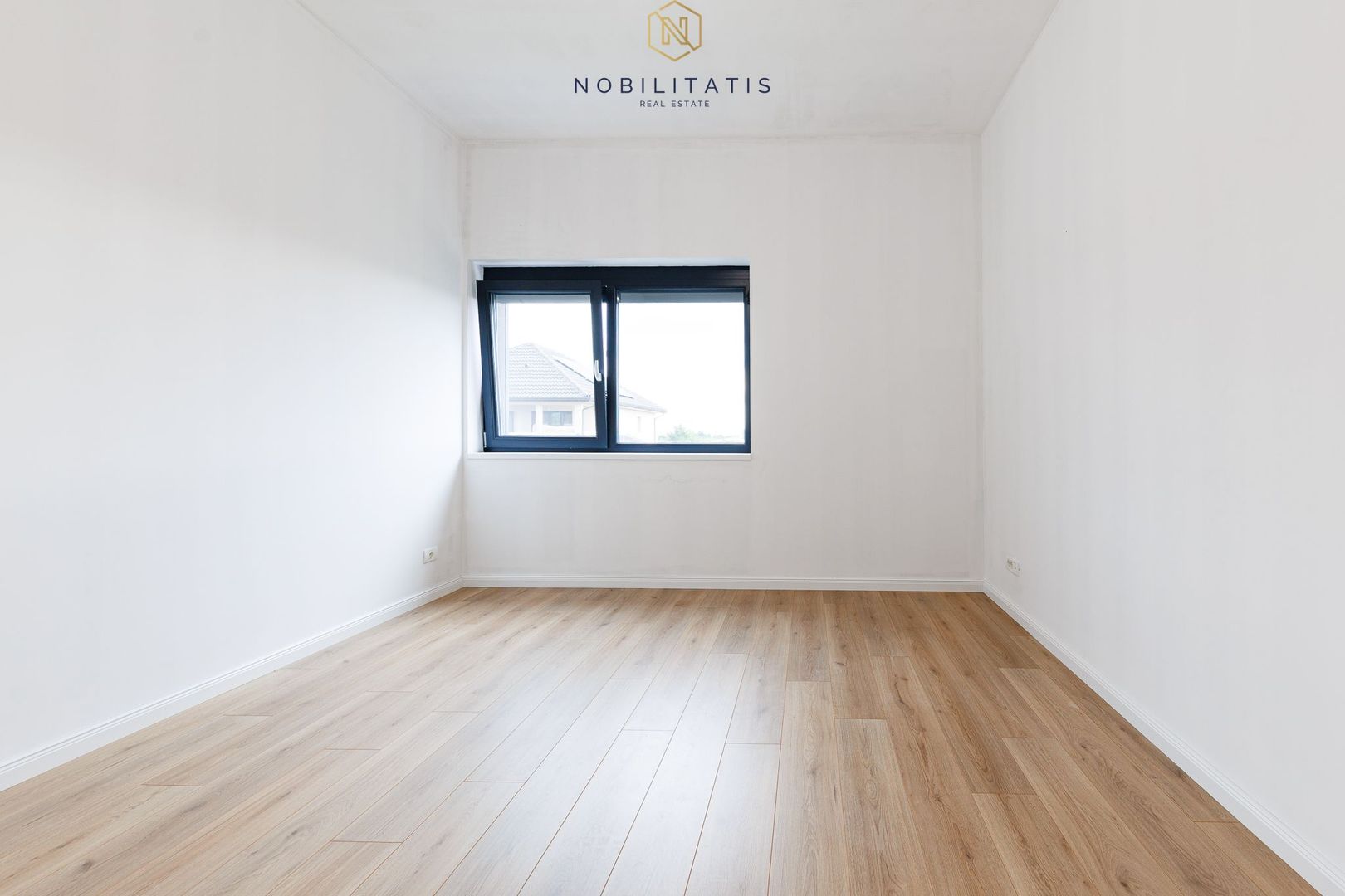 Duplex de vanzare la liziera padurii - 130 mp, 4 bai & 4 dormitoare - Poză 23