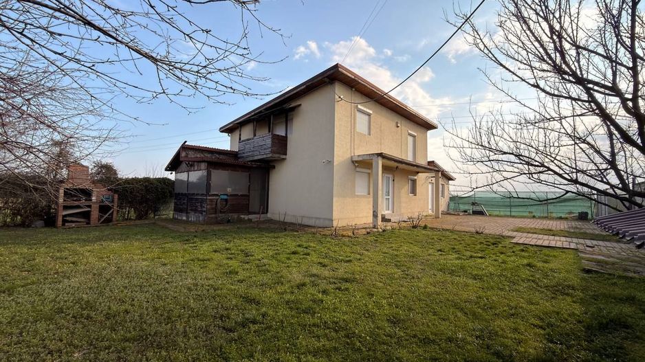 Casă de vânzare, 4 camere, 162 mp Buturugeni - Poză 2