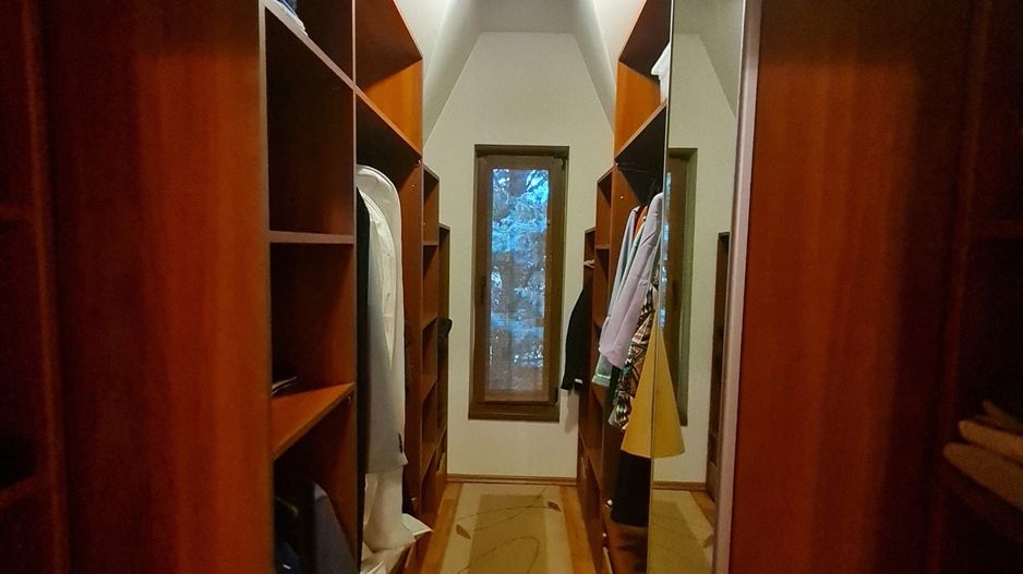 Vila individuala,la 10 min de Piața Victoriei! - Poză 32