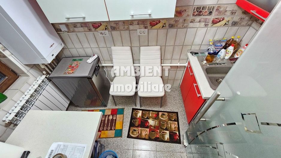 Apartament cu 2 camere, etaj 3, mobilat și utilat, zona CENTRU; - Poză 1