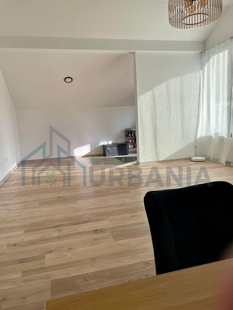 Casă + Garaj Spațios * # * Fără # * - Poză 8