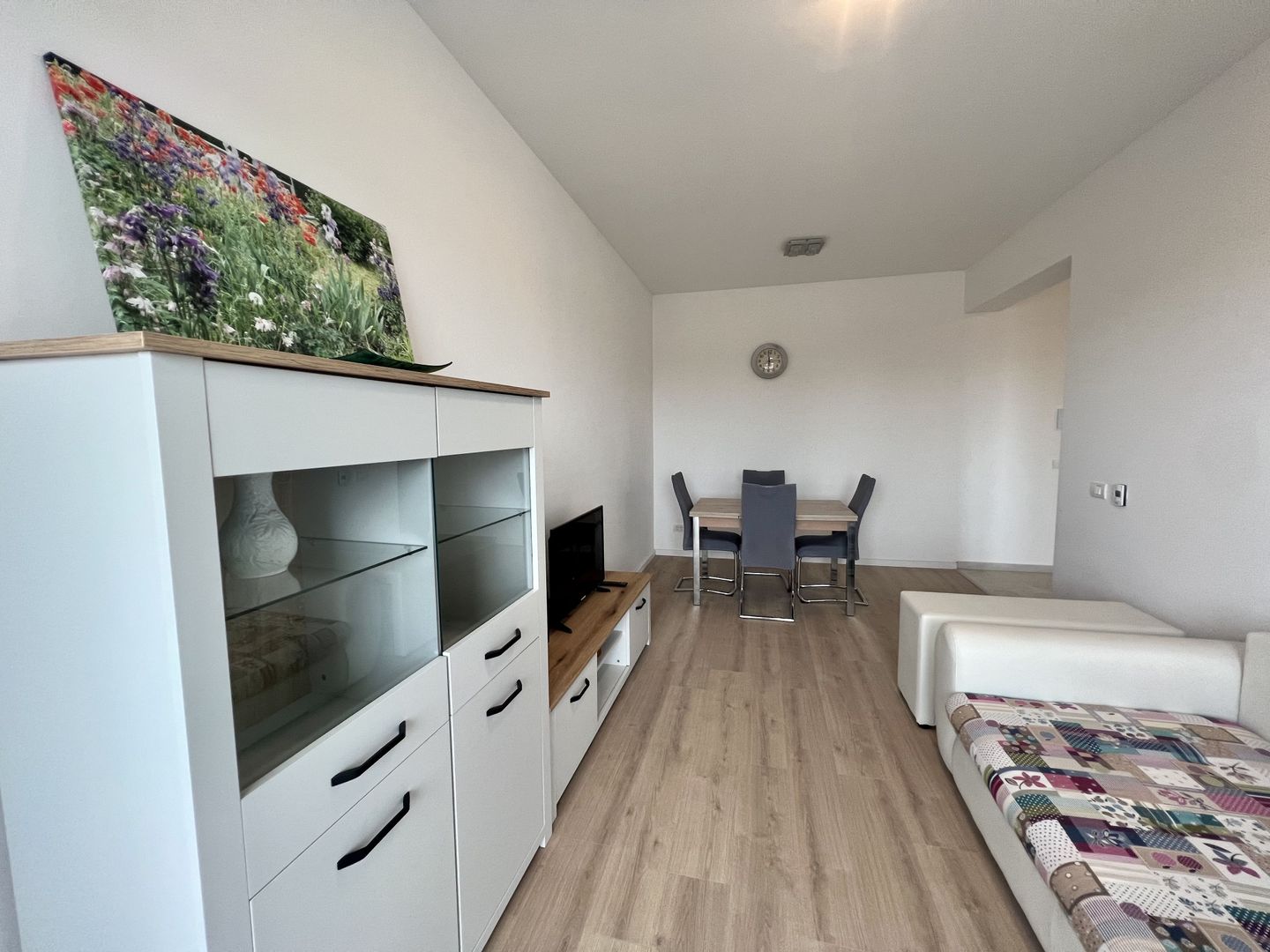 APARTAMENT CU TERASA LA PRIMA INCHIRIERE - Poză 2