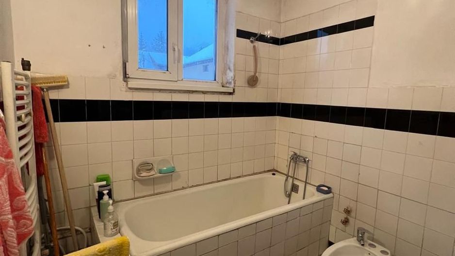 Duplex cu 5 camere in zona centrala - Poză 8