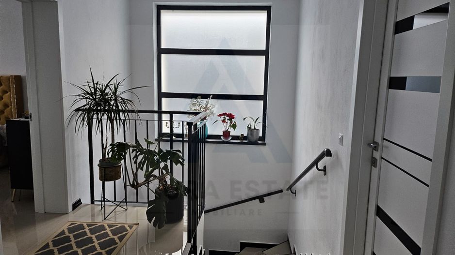 Casa moderna 4 camere 2 bai teren 500 mp terasa si pod in Selimbar - Poză 5