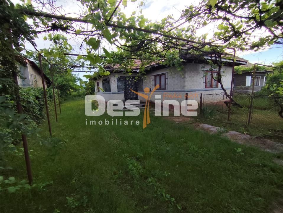 Casa si 2166 mp teren Magureni - Poză 8
