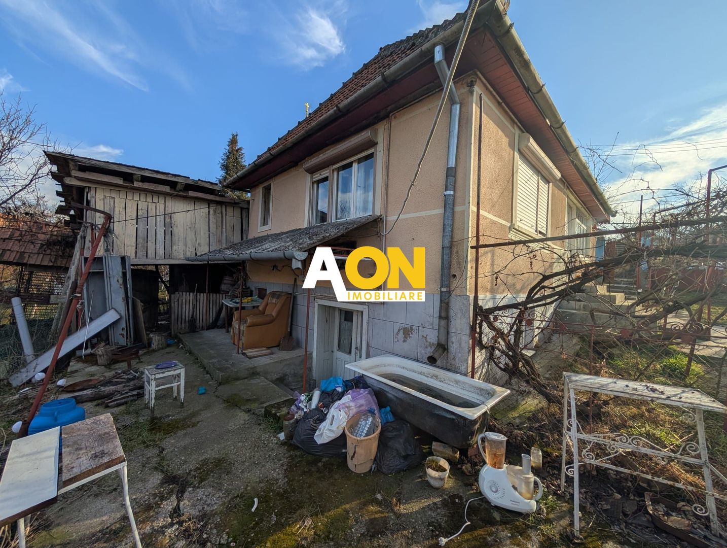 Casa cu 2 corpuri de cladire zona Hapria, 960mp Teren - Poză 2