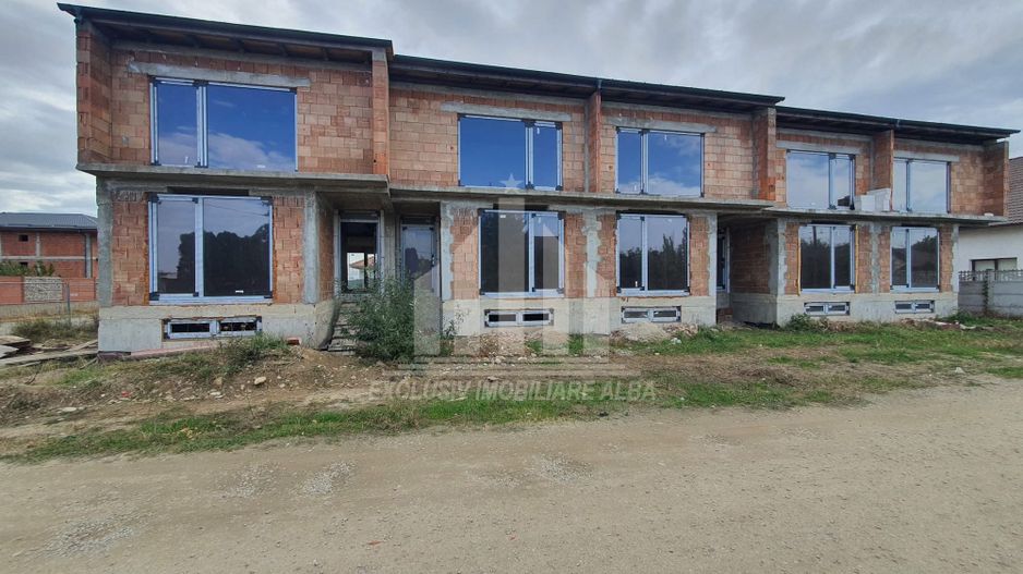 Casa insiruite de vanzare, Sebes - Poză 3