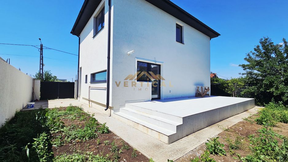 Vila 4 camere in centrul comunei Berceni - Poză 2