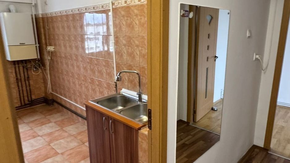 De vânzare apartament 2 camere, Studio Buftea, pregătit de mutat - Poză 7