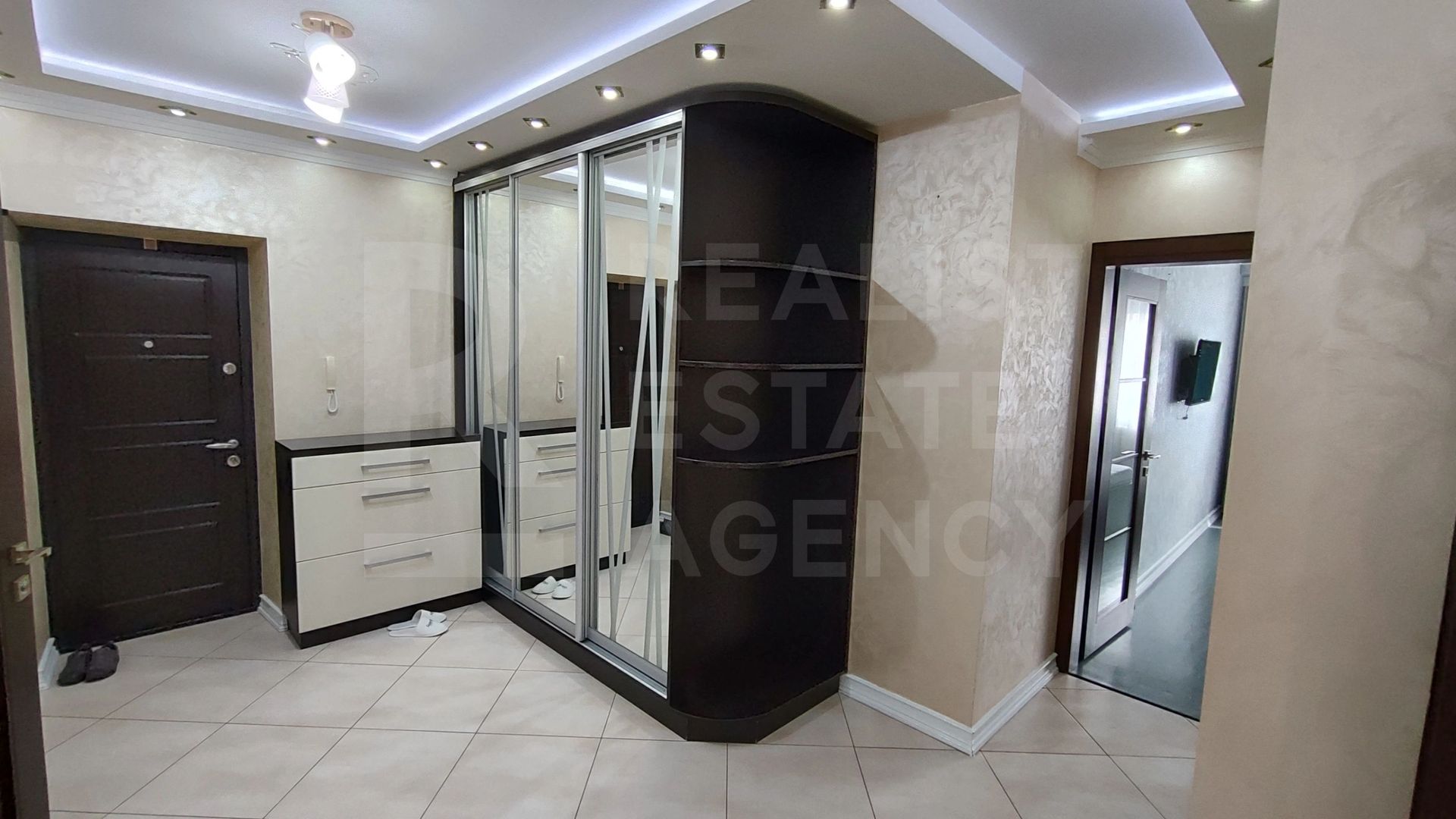 Vânzare, apartament, 3 camere , str. Mircea cel Bătrîn, Ciocana - Poză 4