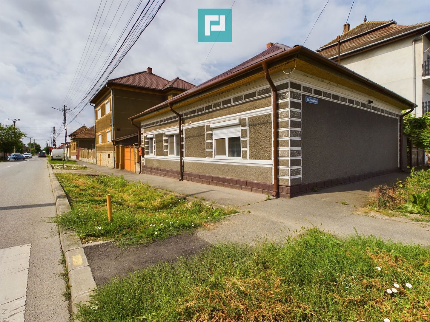 Casă cu 3 camere de vânzare în Bujac - Poză 1