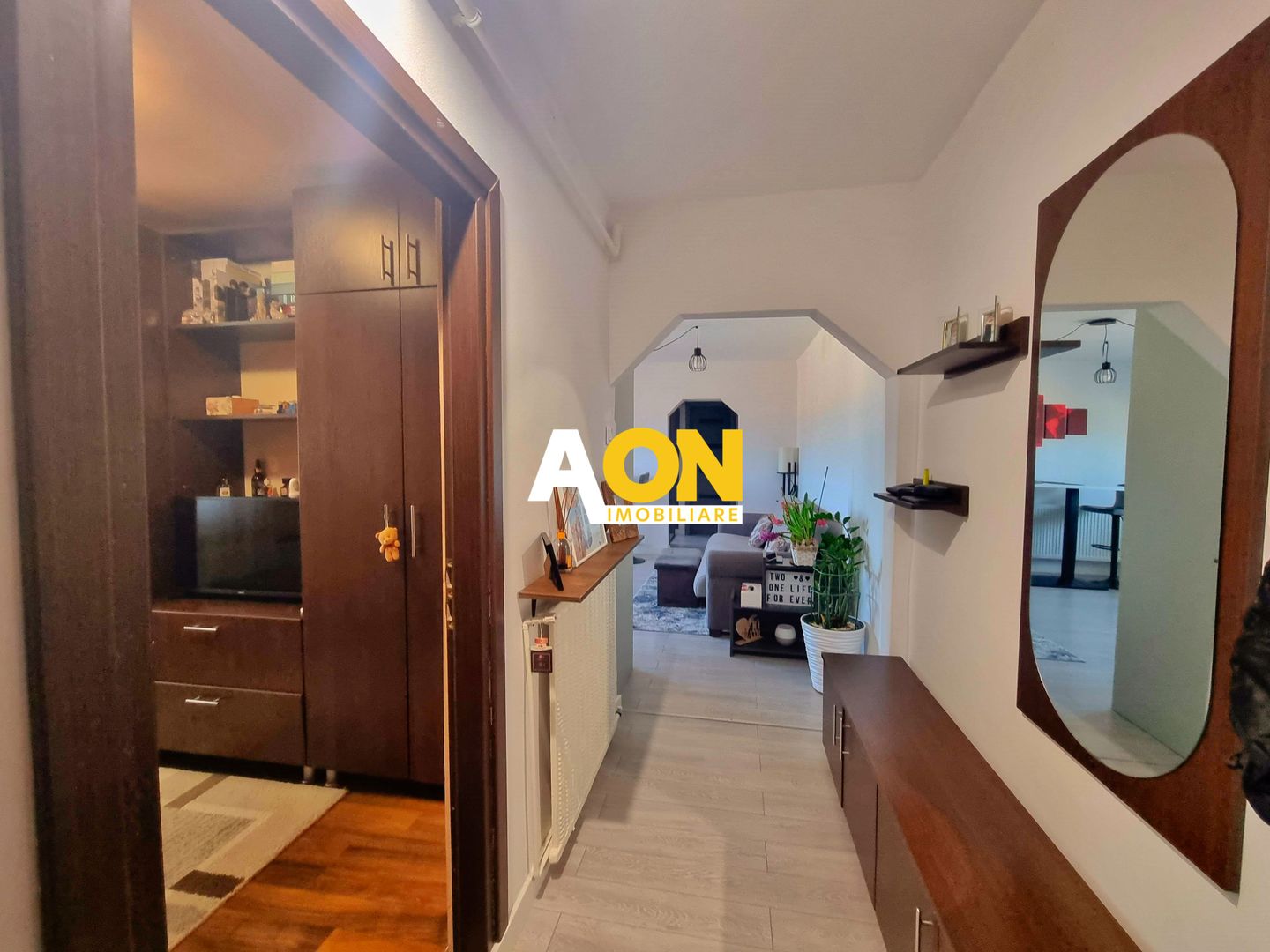 Apartament cu 2 camere reconfigurat, 52 mp utili, zona Cetate - Poză 3