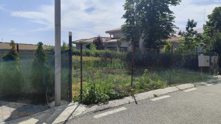 Teren intravilan de vânzare 1400 mp - Poză 2