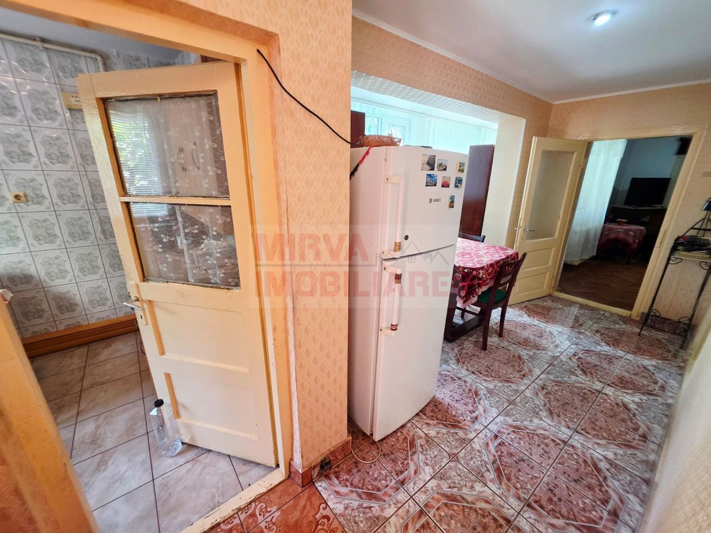 Casă 4 camere, teren 315 mp, garaj – Cantacuzino, Ploiești - Poză 10
