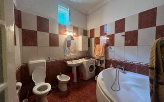BRASADAS vinde casa cu 3 camere in zona ultracentrala. - Poză 3