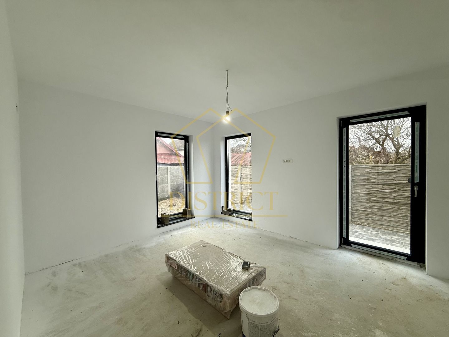 Duplex despartit prin camera tehnica cu 4 camere | Giroc - Poză 4