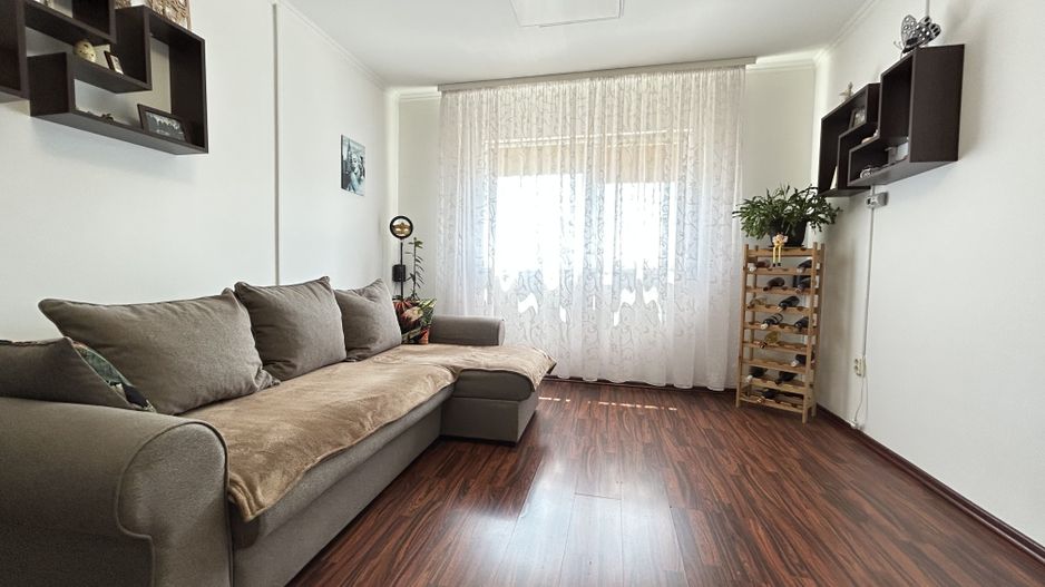 Apartament cu 3 camere Piata CET mobilat utilat modern - super pret - Poză 2