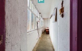 Casă cu teren generos de 2,880mp în Secusigiu - Poză 11