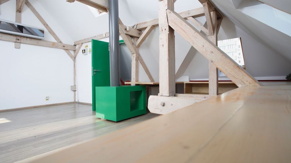 Închiriez apartament 2 camere + mansardă, Piața Muncii -Decebal, birou - Poză 10