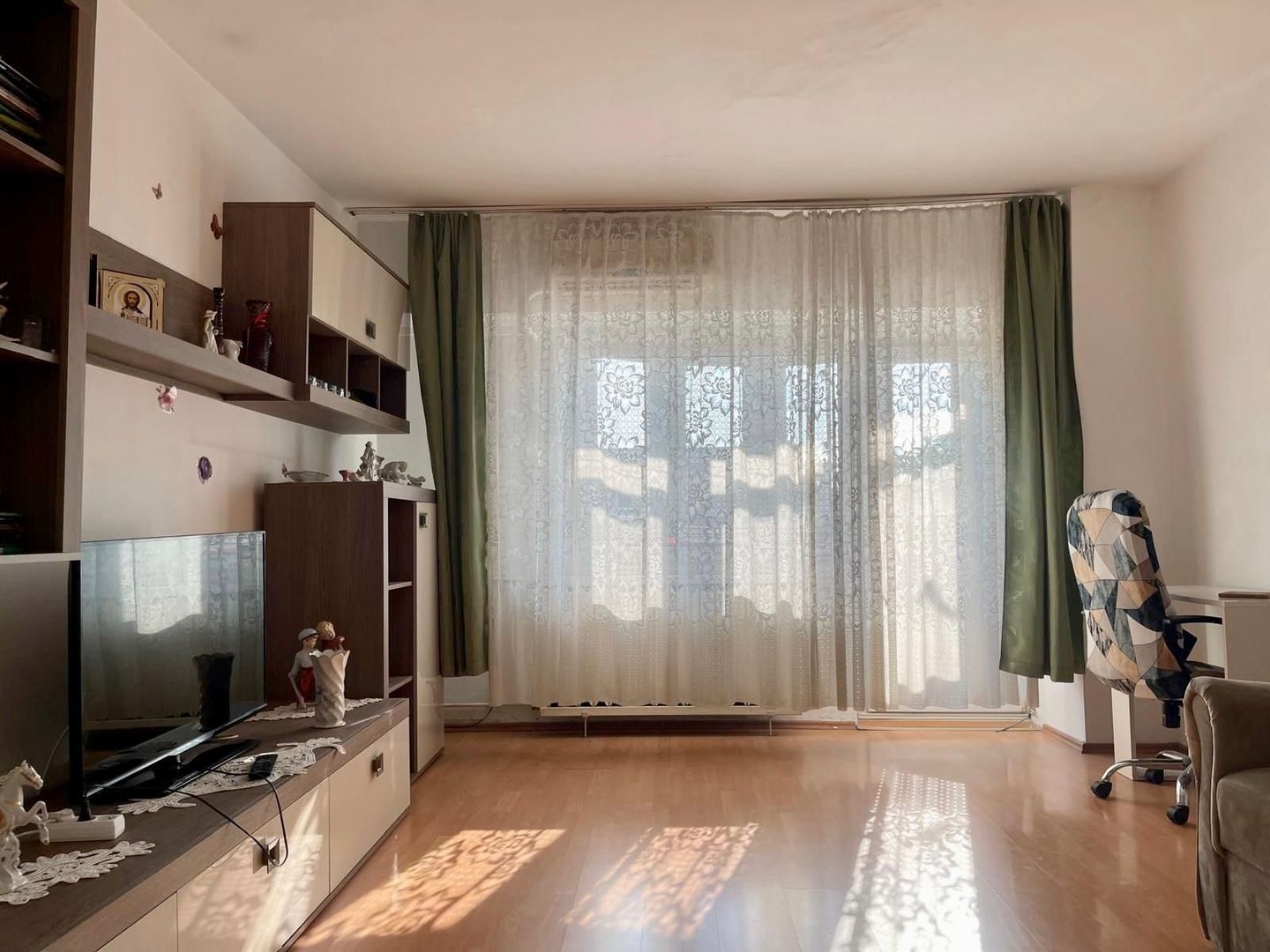 GARSONIERA la Mall Vitan, 39 mp, et 4, renovata, mobilata nou - Poză 2