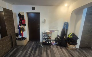Vand apartament 2 camere Centru - Poză 3