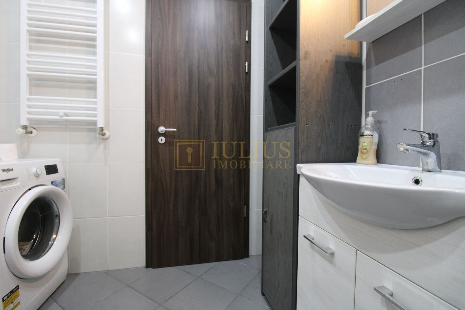 Complex URANUS PLAZA, zona Soarelui; rulouri electrice. - Poză 16