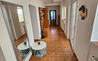 Casă renovată | Teren 600 mp | În Timișoara | Acces rapid spre centru și centura - Poză 2